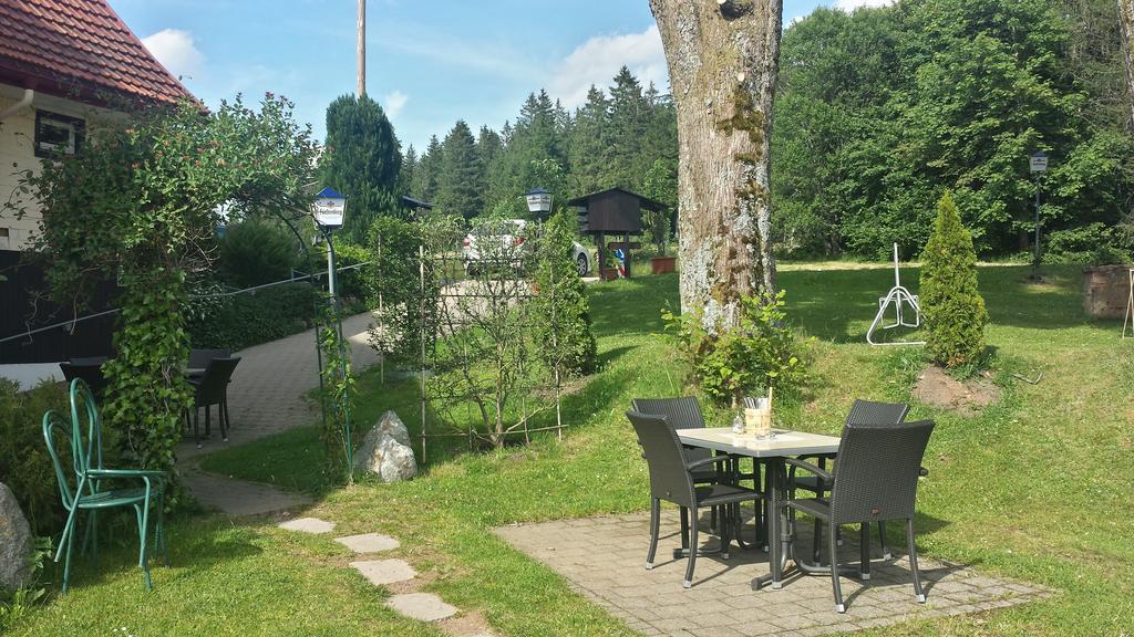 Gasthaus Zum Hirschen Фуртванґен Екстер'єр фото