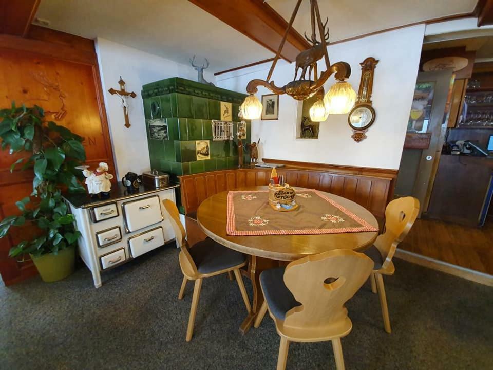 Gasthaus Zum Hirschen Фуртванґен Екстер'єр фото
